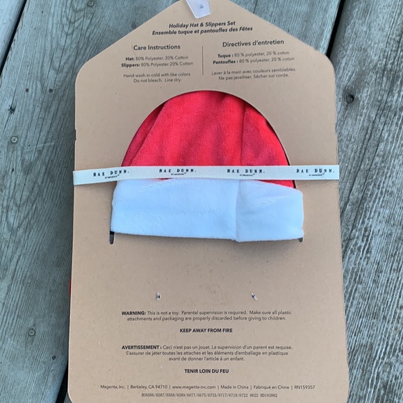 NWT RAE DUNN Baby Santa's Bestie Holiday Hat & Slippers Set - Picture 6 of 7